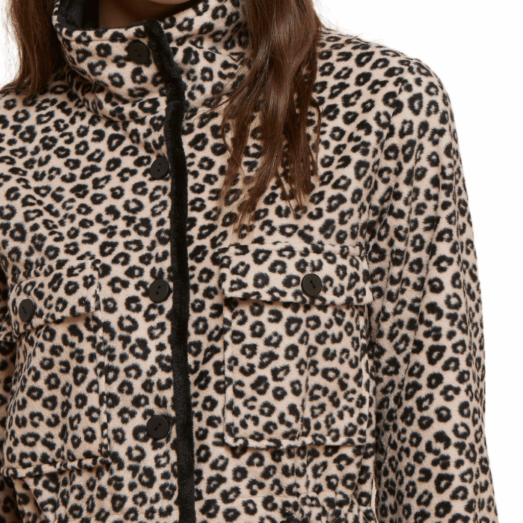 Vestaglia maculata in micropile