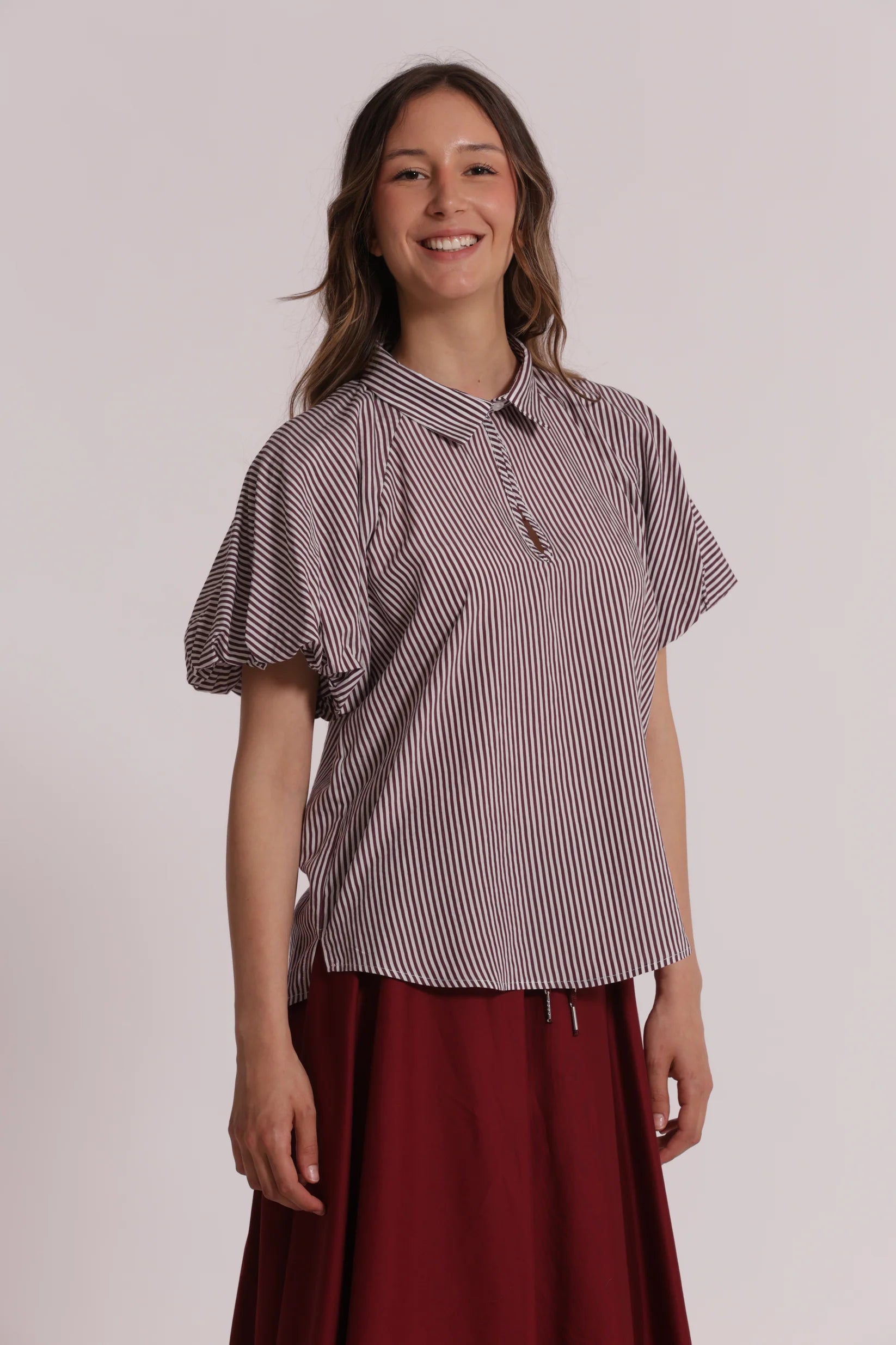MIMIMUA - BLUSA CON MANICHE A PALLONCINO A RIGHE