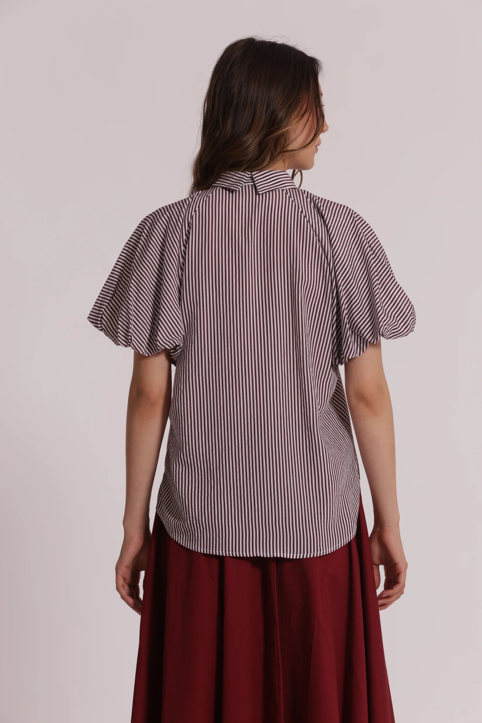 MIMIMUA - BLUSA CON MANICHE A PALLONCINO A RIGHE