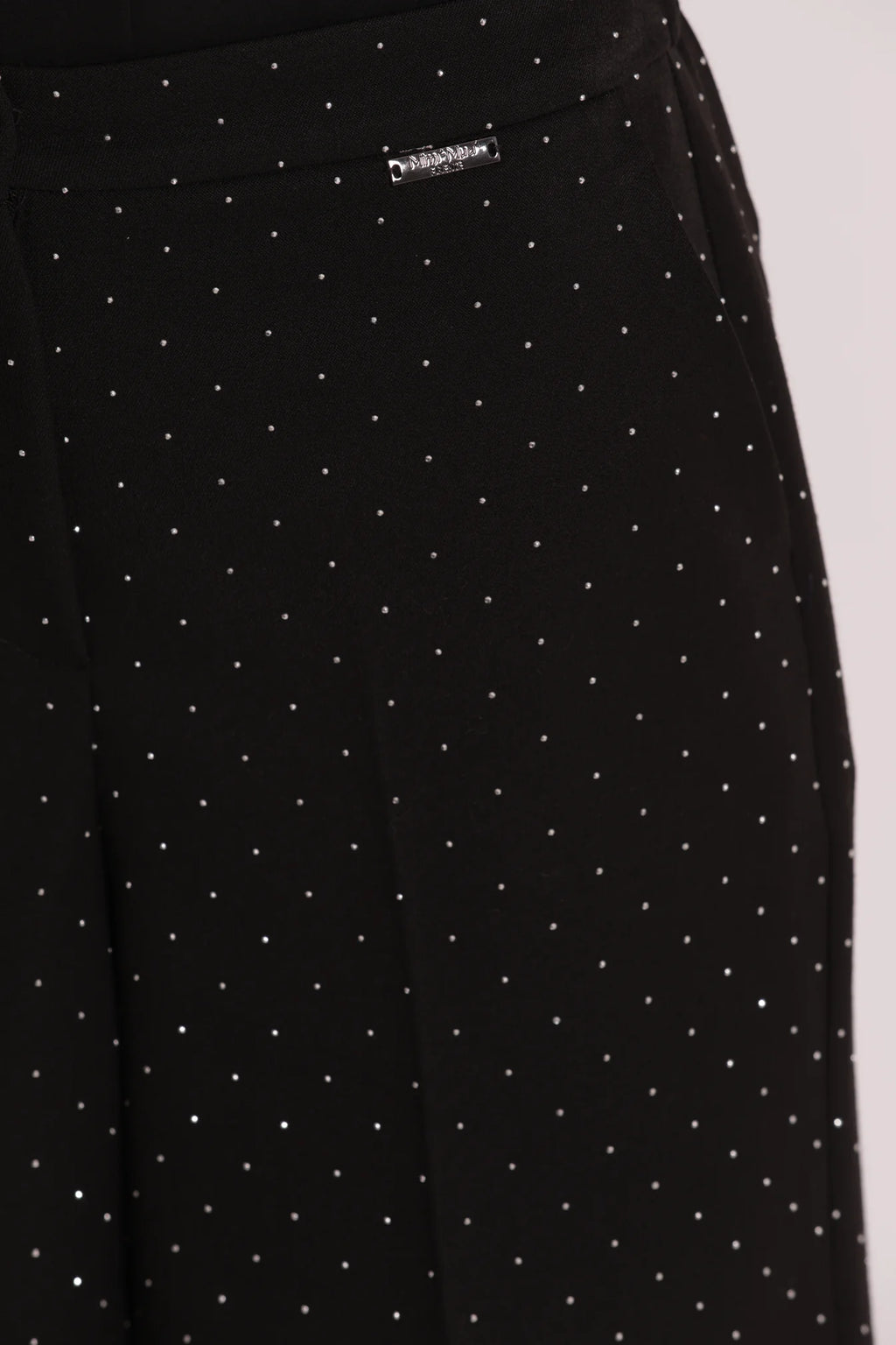 MIMÌ MUÀ Pantalone Bermuda con Applicazione di Strass