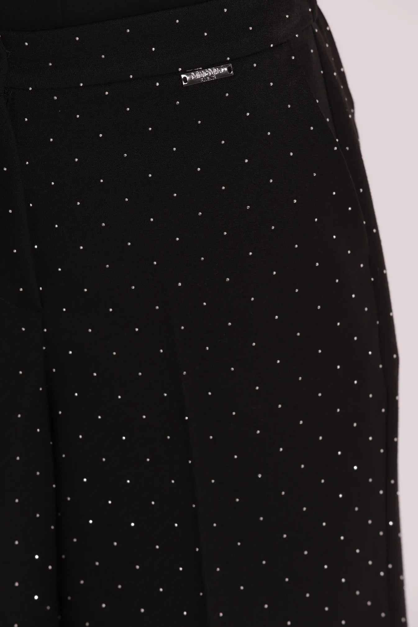 MIMÌ MUÀ Pantalone Bermuda con Applicazione di Strass