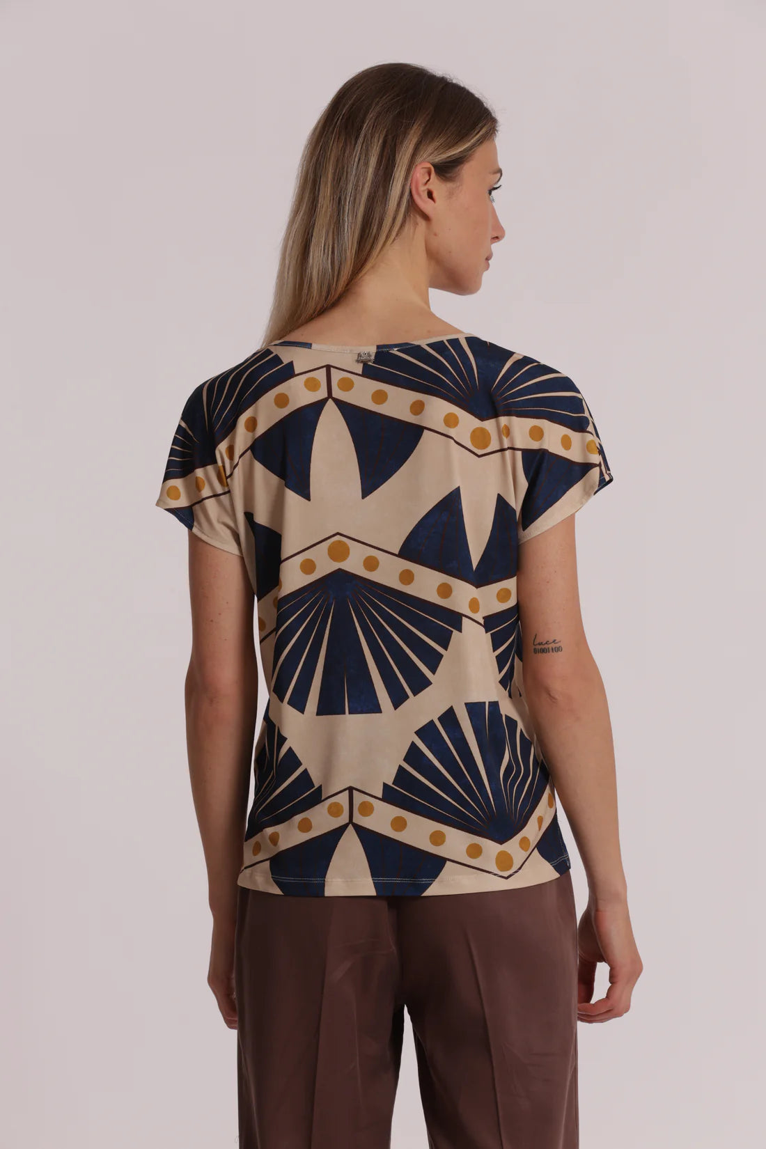 MIMIMUA - BLUSA A MANICHE CORTE IN ITY IN FANTASIA