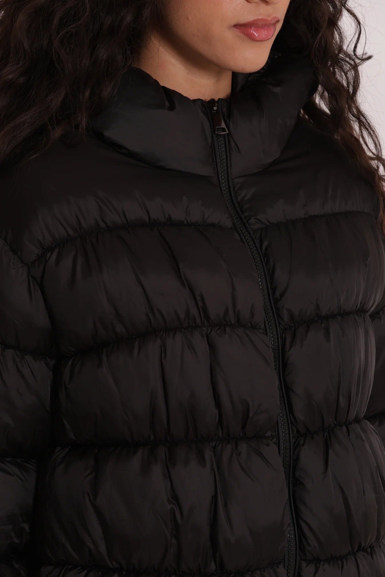 MIMI MUA piumino corto nero