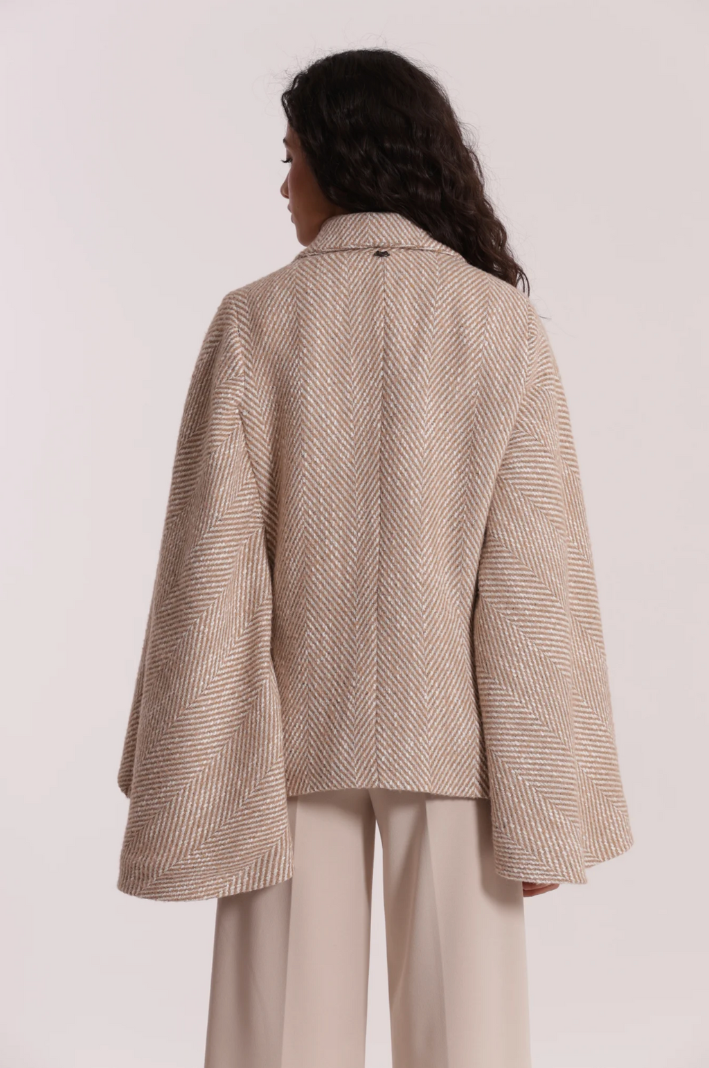 MIMÌ MUÀ MANTELLA CON MANICHE SPIGATO