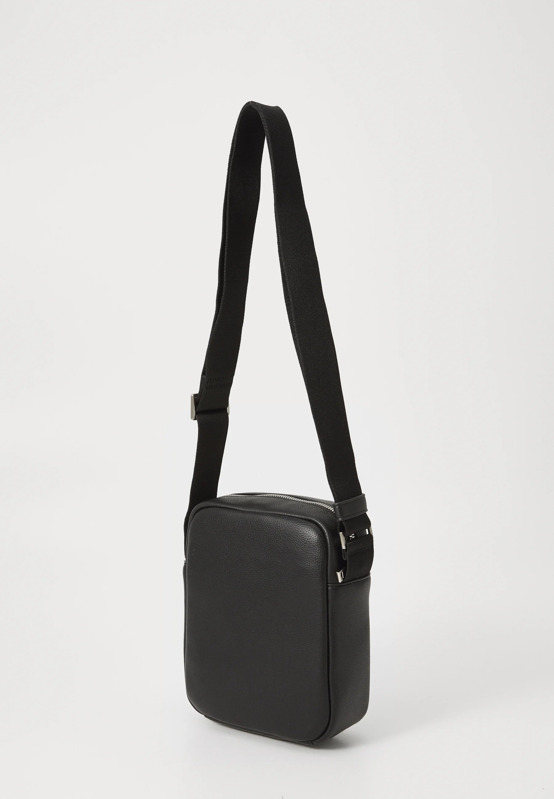 CALVIN KLIEN - Borsa a tracolla nera in pelle