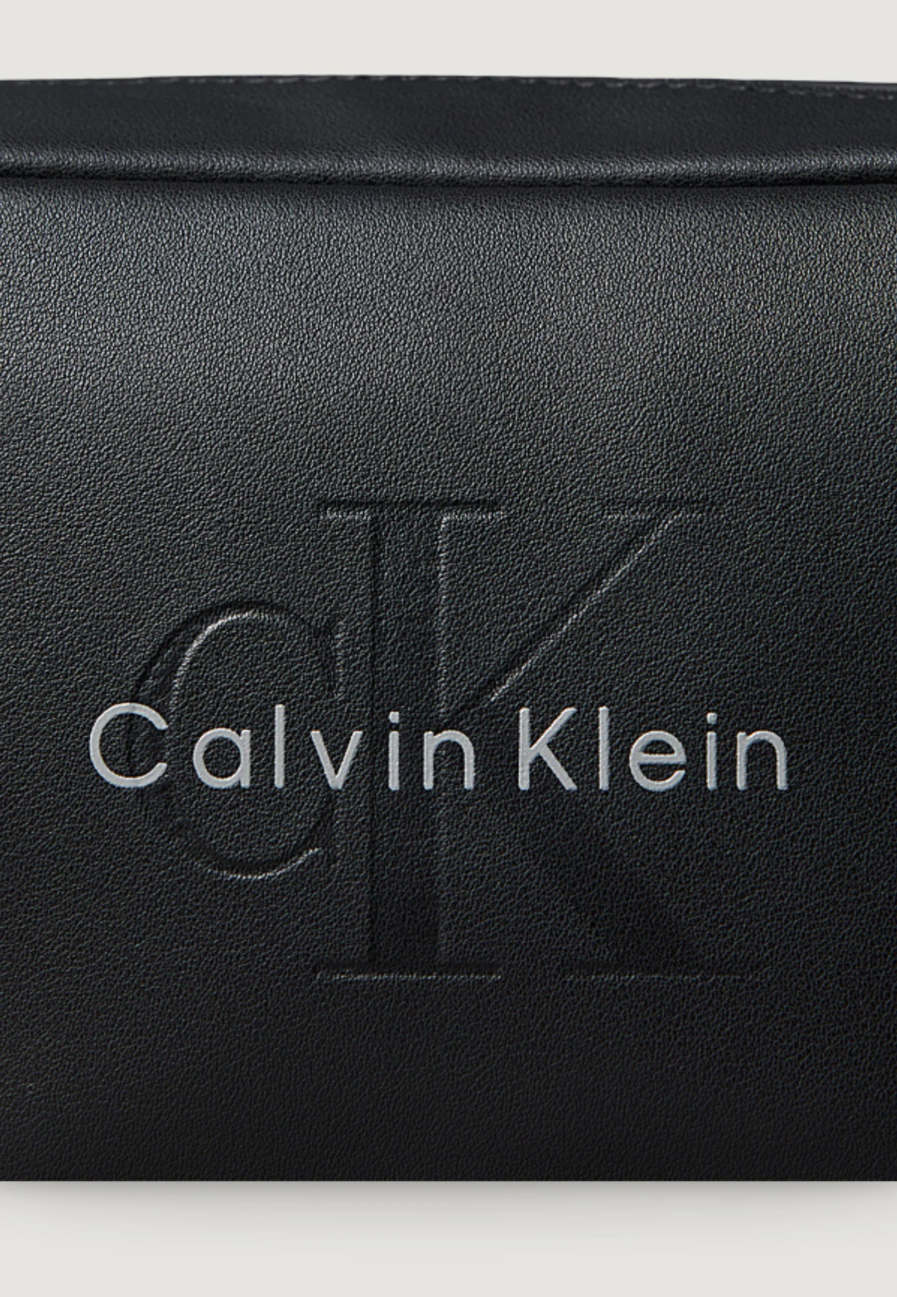CALVIN KLIEN - Pochette BOLD DOPP KIT